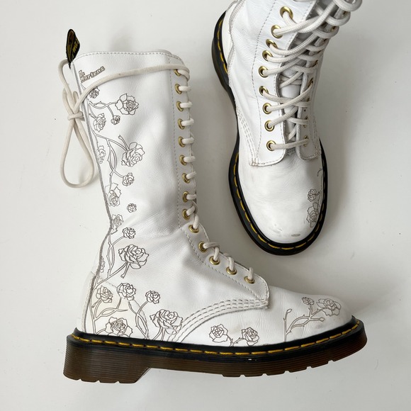 Dr. Martens Shoes - Vintage Dr. Martens 14 Hole Lace Up Tall Boots 7 White Rose Etched Leather Docs